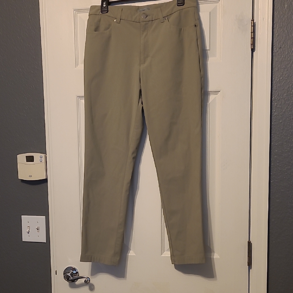 Classic Men's Khaki Chinos